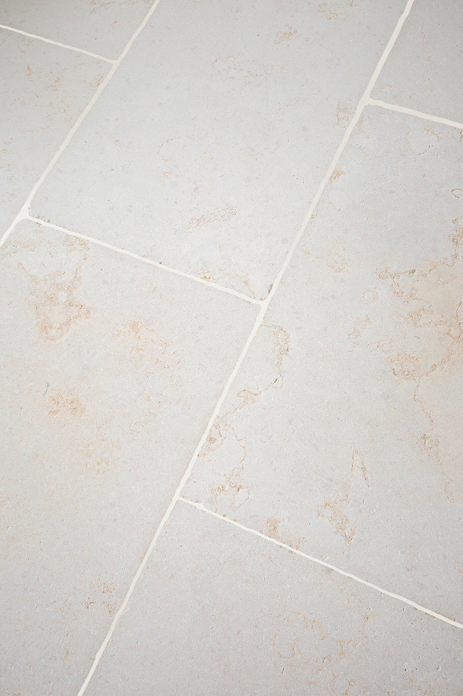 Beaulierre Softly Worn Limestone Pavers