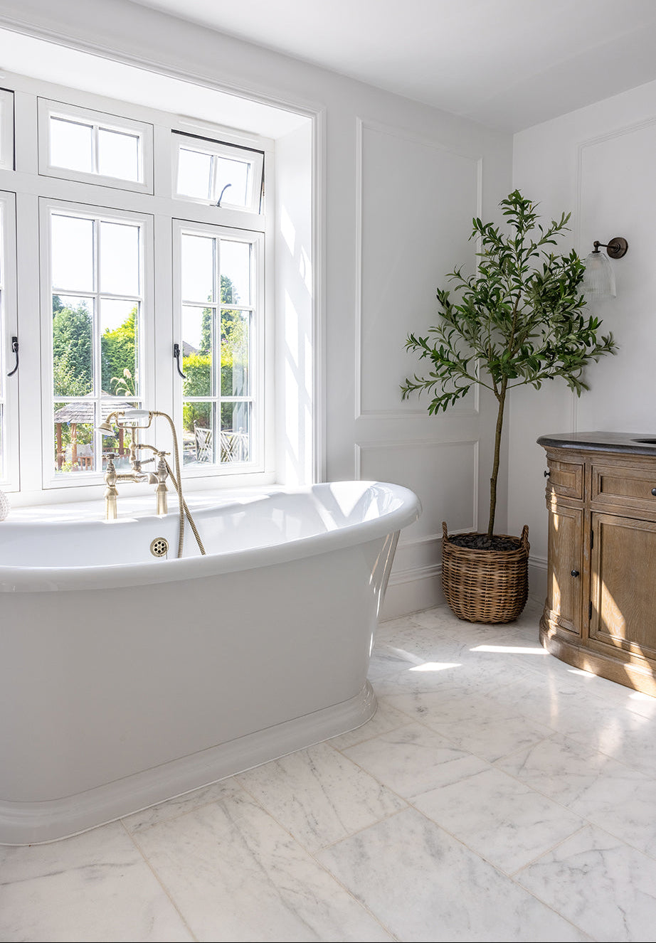 Carrara Bianco Honed Marble Tiles