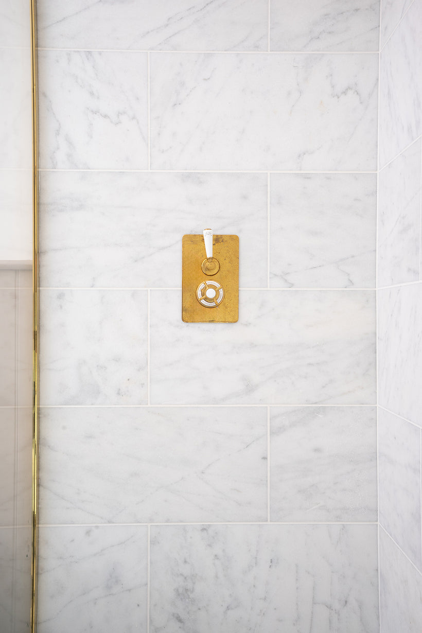 Carrara Bianco Honed Marble Tiles