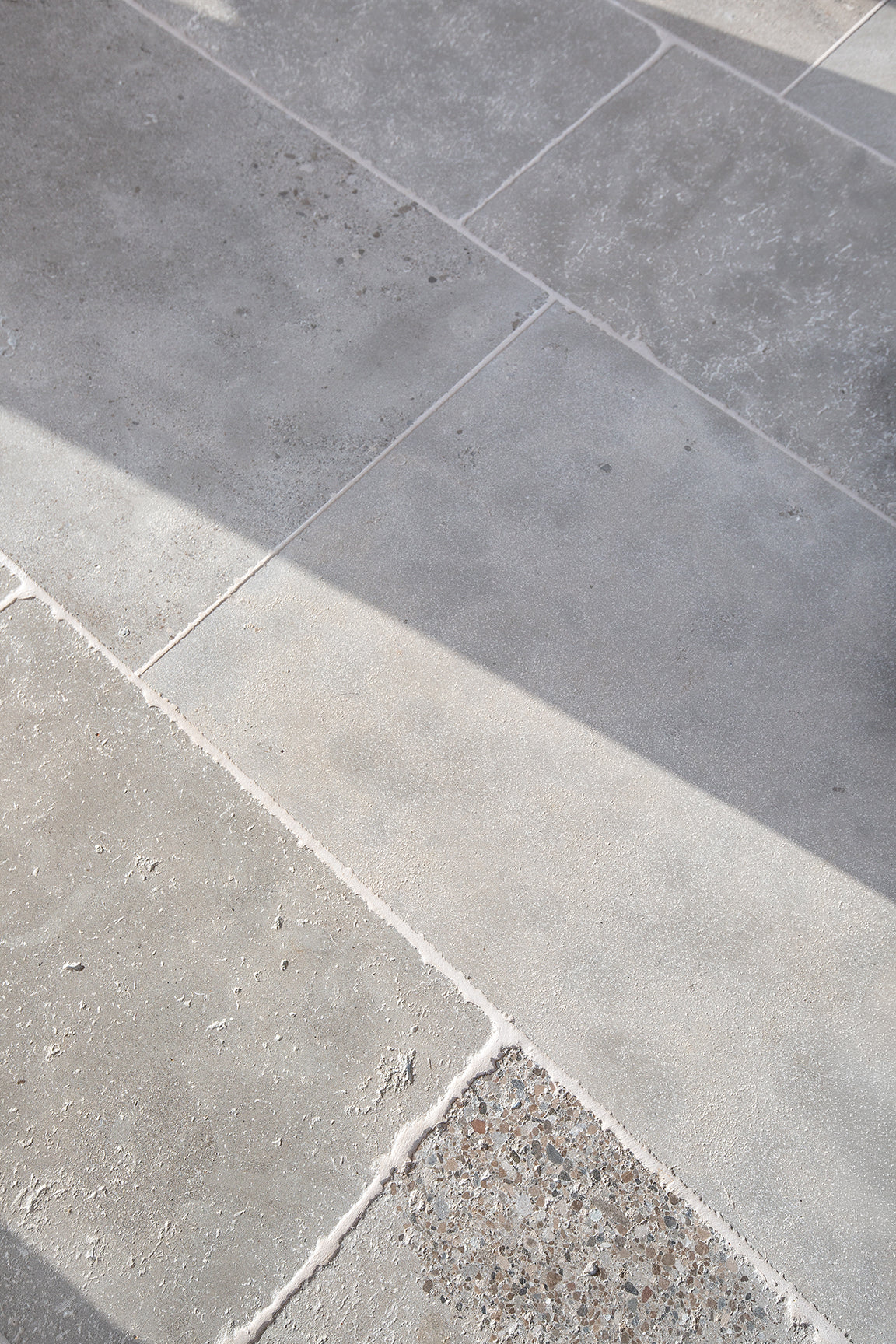 Clermont Gris® Aged Tumbled Limestone Tiles