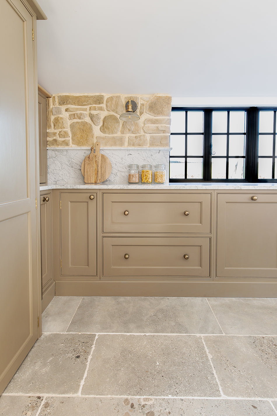 Clermont Gris® Aged Tumbled Limestone Tiles
