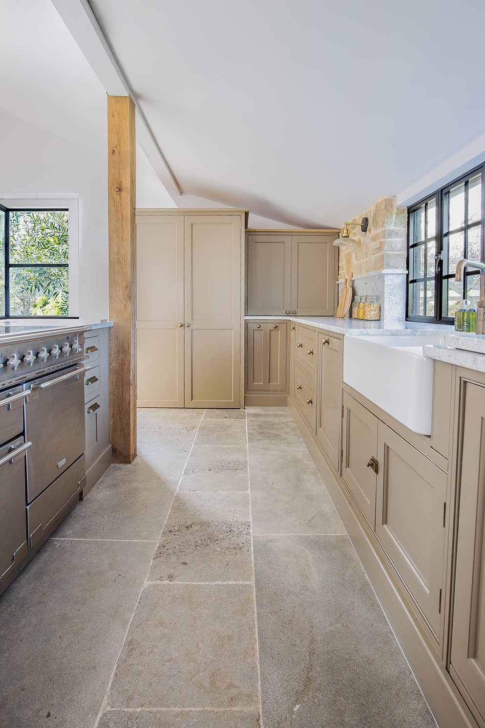 Clermont Gris® Aged Tumbled Limestone Tiles