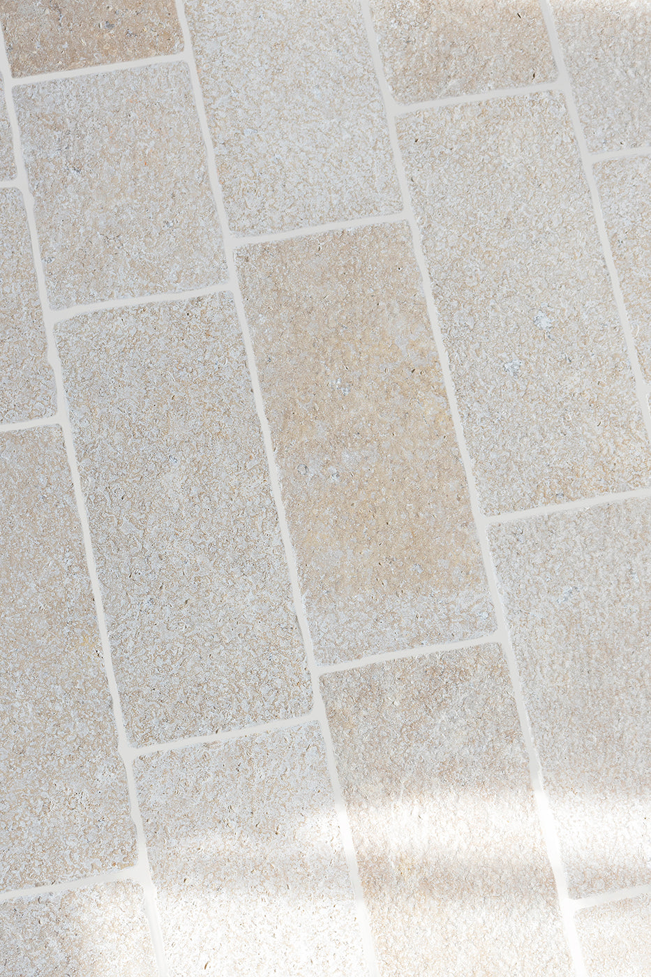 Dijon Seasoned Limestone Cobbles