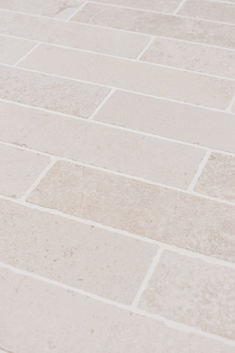 Dorchester Aged White Stone Effect Rustic Edge Herringbone Cobbles