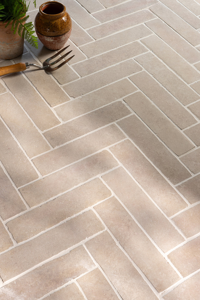 Hambleton Beige Rustic Edge Porcelain Herringbone Cobbles