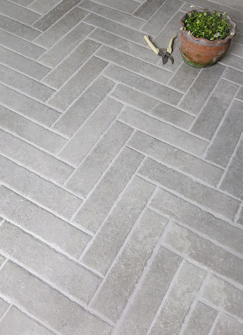 Hambleton Grey Rustic Edge Porcelain Herringbone Cobbles
