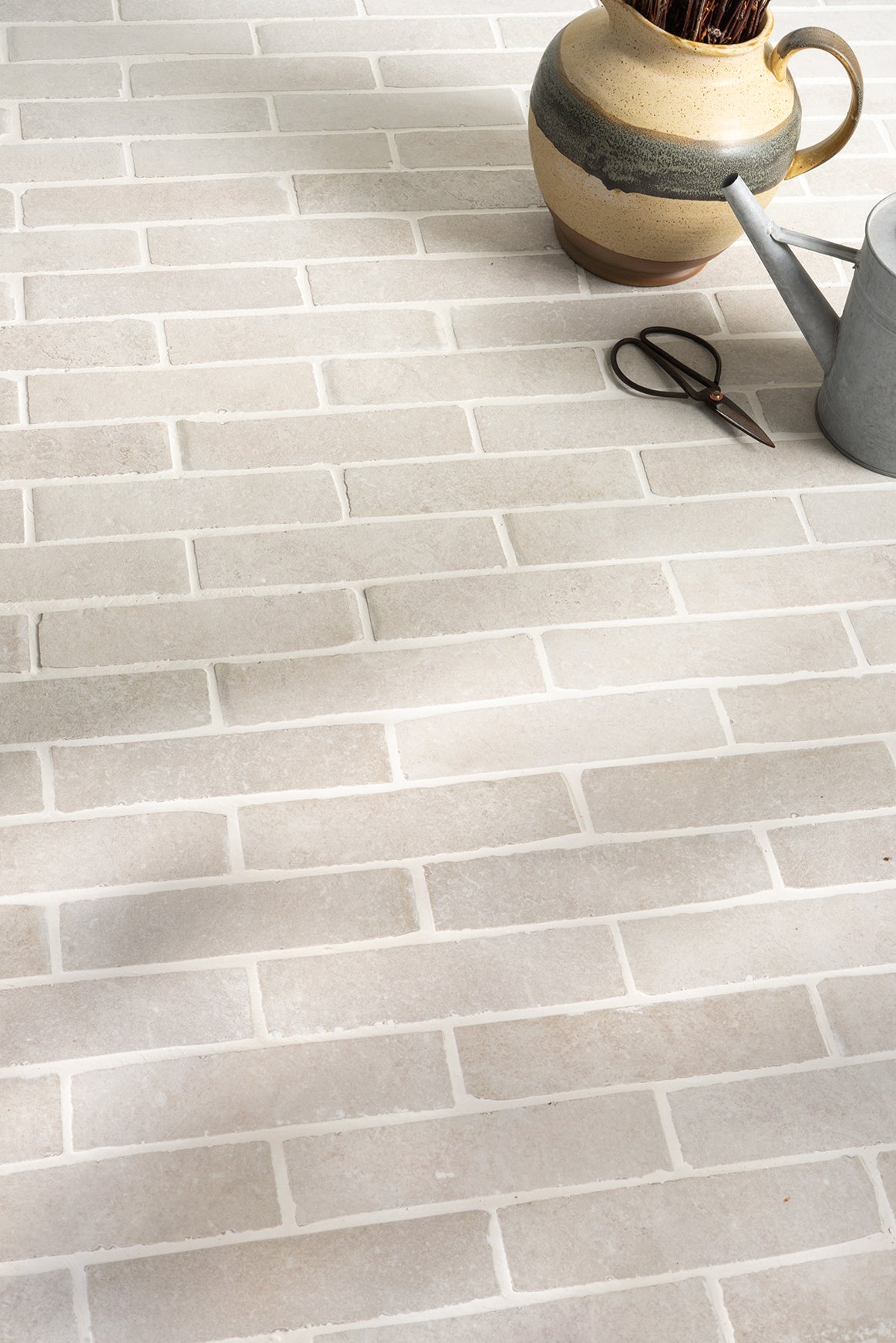 Hambleton Ivory Rustic Edge Porcelain Cobbles