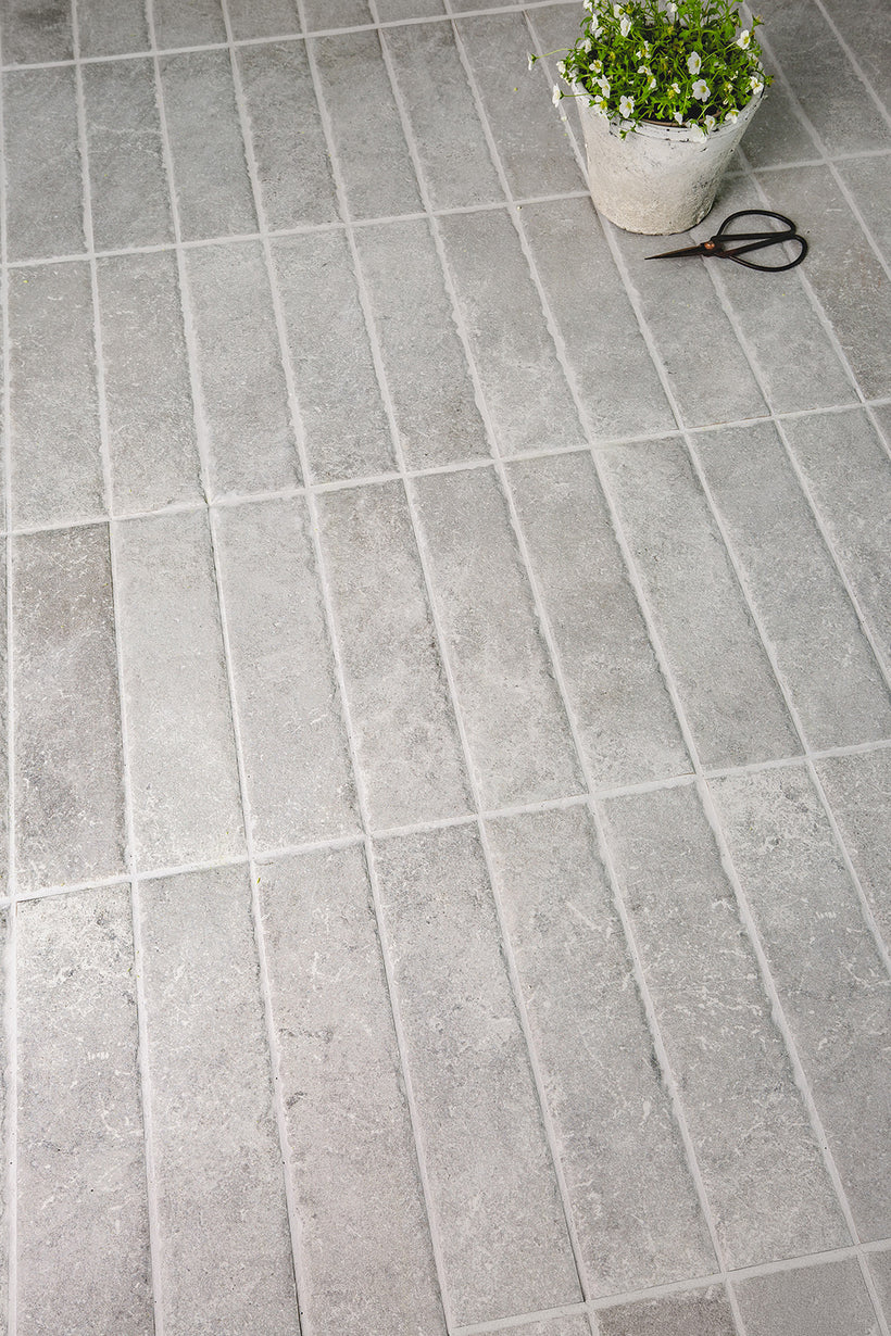 Hambleton Grey Rustic Edge Porcelain Herringbone Cobbles