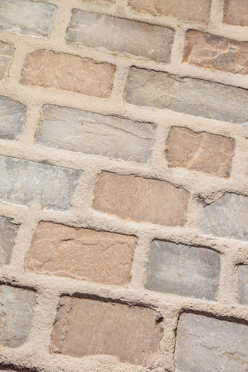 Hempstead Tumbled Sandstone Cobbles