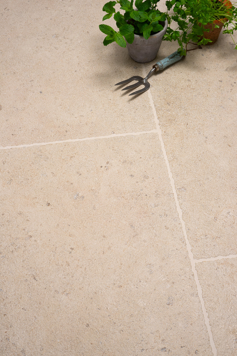 Moleanos Beige Tumbled Limestone Pavers