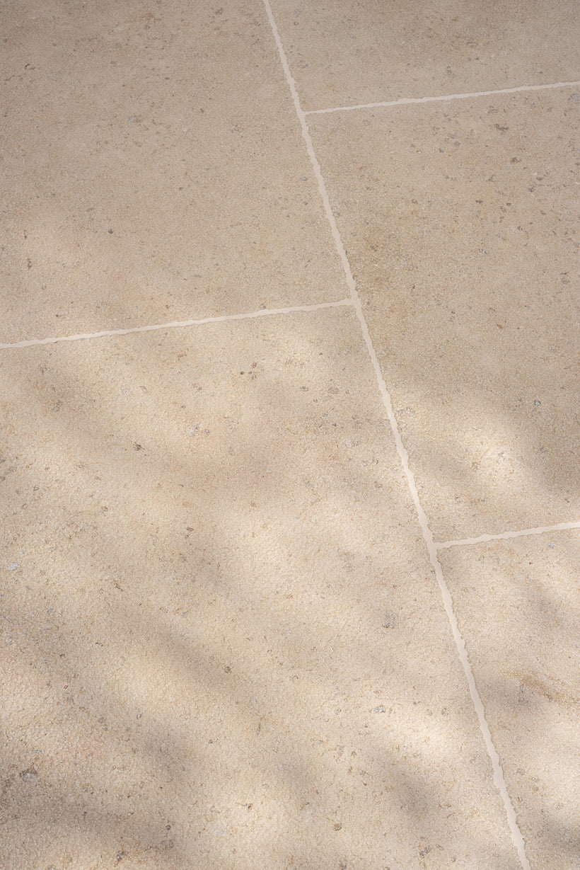 Moleanos Beige Tumbled Limestone Pavers