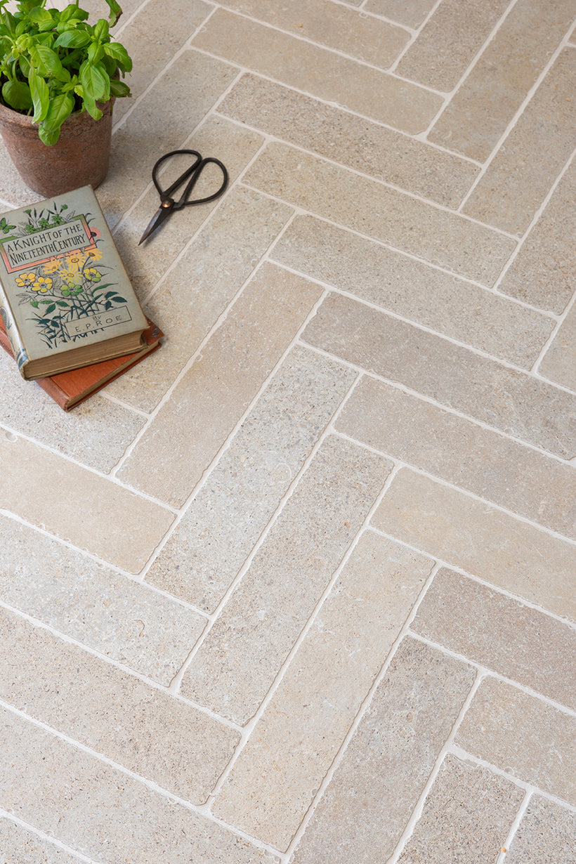 Montpellier Sable Tumbled Porcelain Herringbone Cobbles