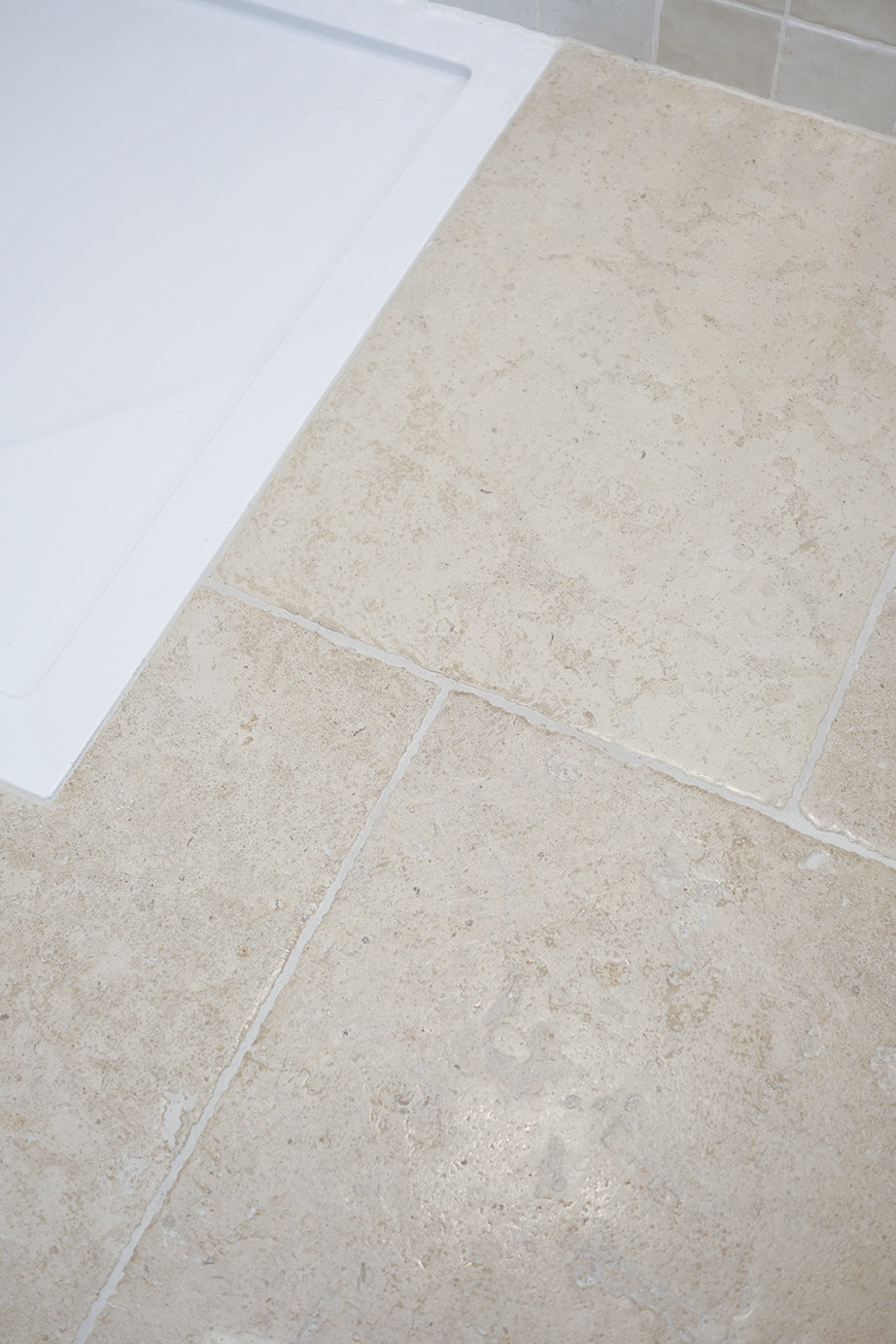 San Lorenzo Crema Aged Limestone Tiles