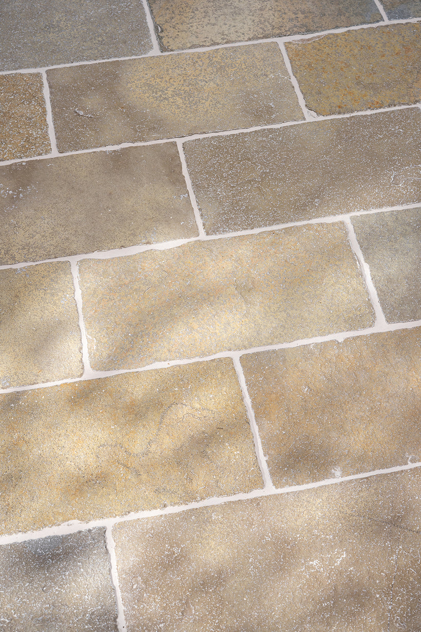 Southwell Tumbled Limestone Cobbles