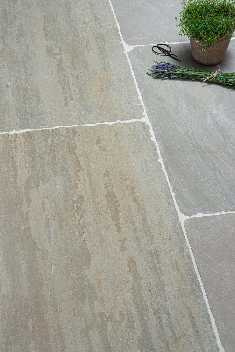 Thistleton Tumbled Sandstone Pavers
