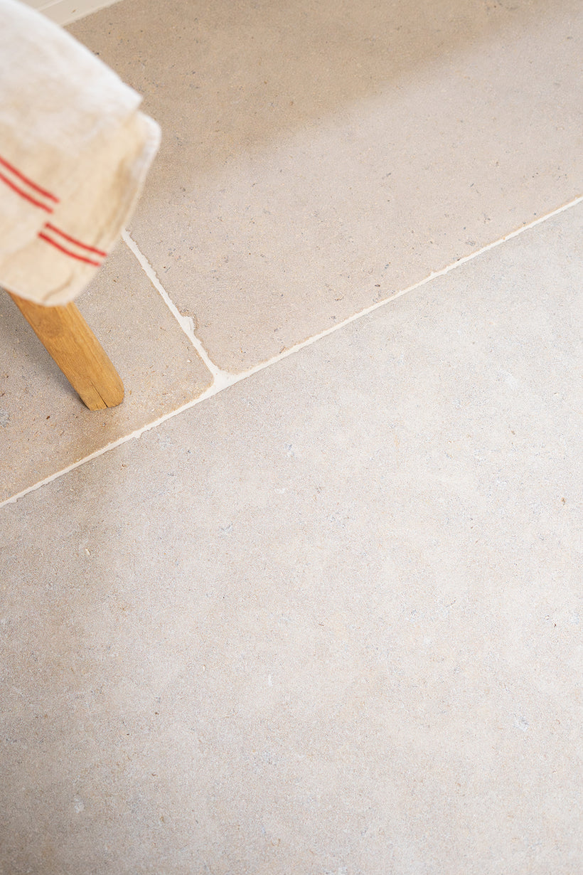Versailles Softly Aged Limestone Tiles