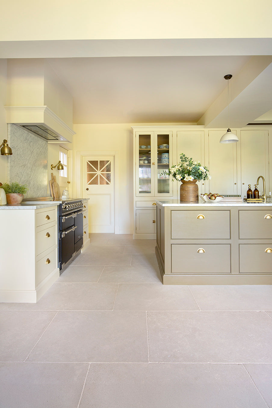 Versailles Softly Aged Limestone Tiles