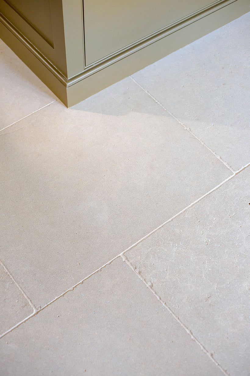 Versailles Softly Aged Limestone Tiles