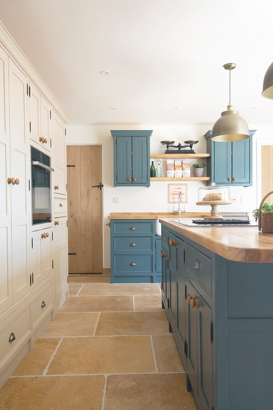Bayeux-Beige-Limestone-Worn-Antique-Kitchen-Tiles