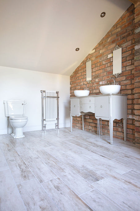       Belsford-Pebbleshore-Porcelain-Wood-Planks-Bathroom-Floor