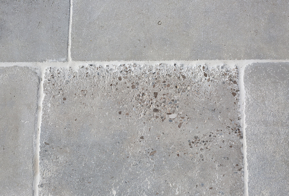 Clermont-Gris-Aged-Tumbled-Limestone-Close-Up