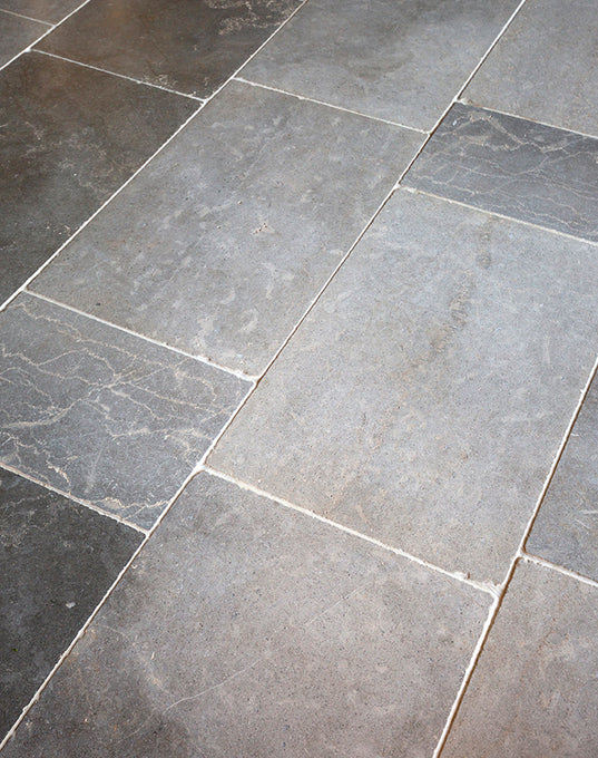 Farrow Blend Tumbled Limestone Floor Tiles