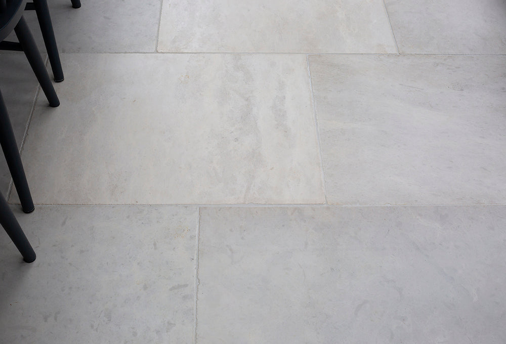 Job Lot 21.05m2 - Kensington Tumbled Limestone Tiles