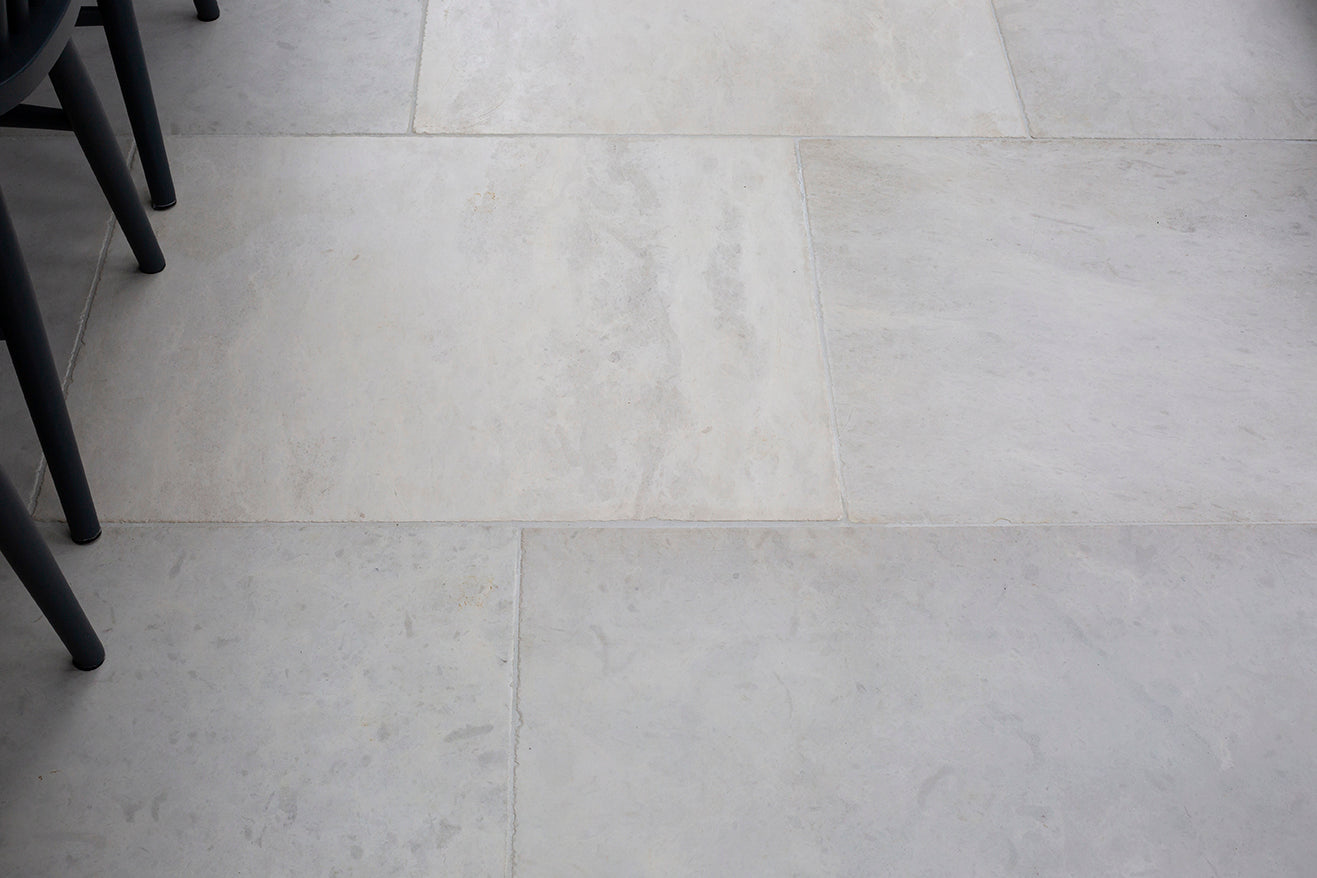 Job Lot 21.05m2 - Kensington Tumbled Limestone Tiles