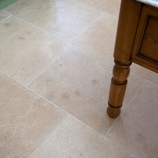 Tuscany Tumbled Limestone Close Up Tiles