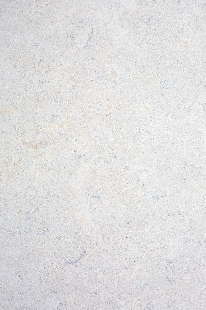 Versailles Softly Aged Limestone Outdoor Paving 600xFLx20mm versailles-softly-aged-limestone-outdoor-paving-600xflx20mm